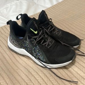 Women’s black Nike Air Max shoes